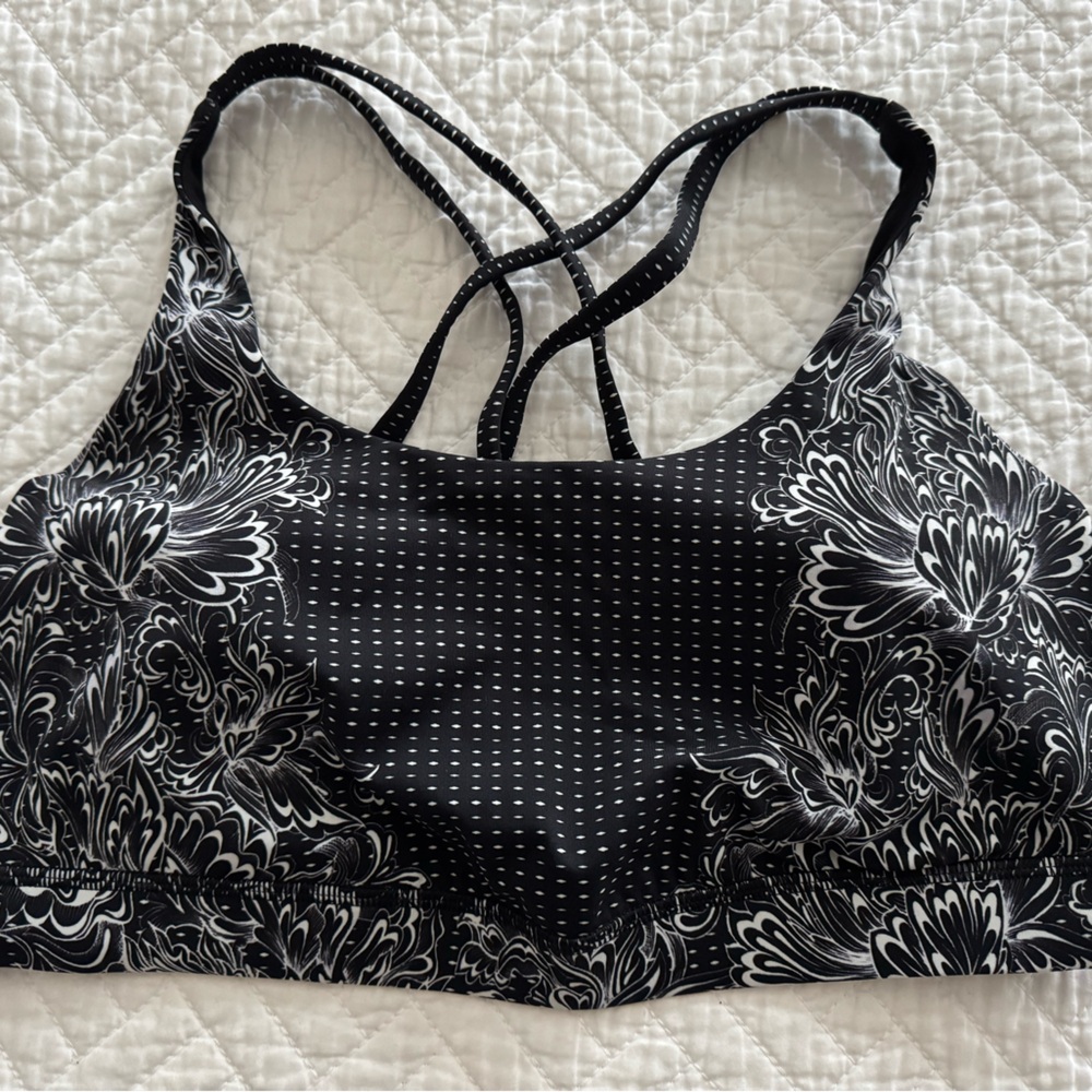 Lululemon Sports Bra NEW!!